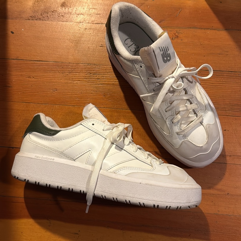 New Balance Cream and White Athletic Shoes - Picture 5 of 8
